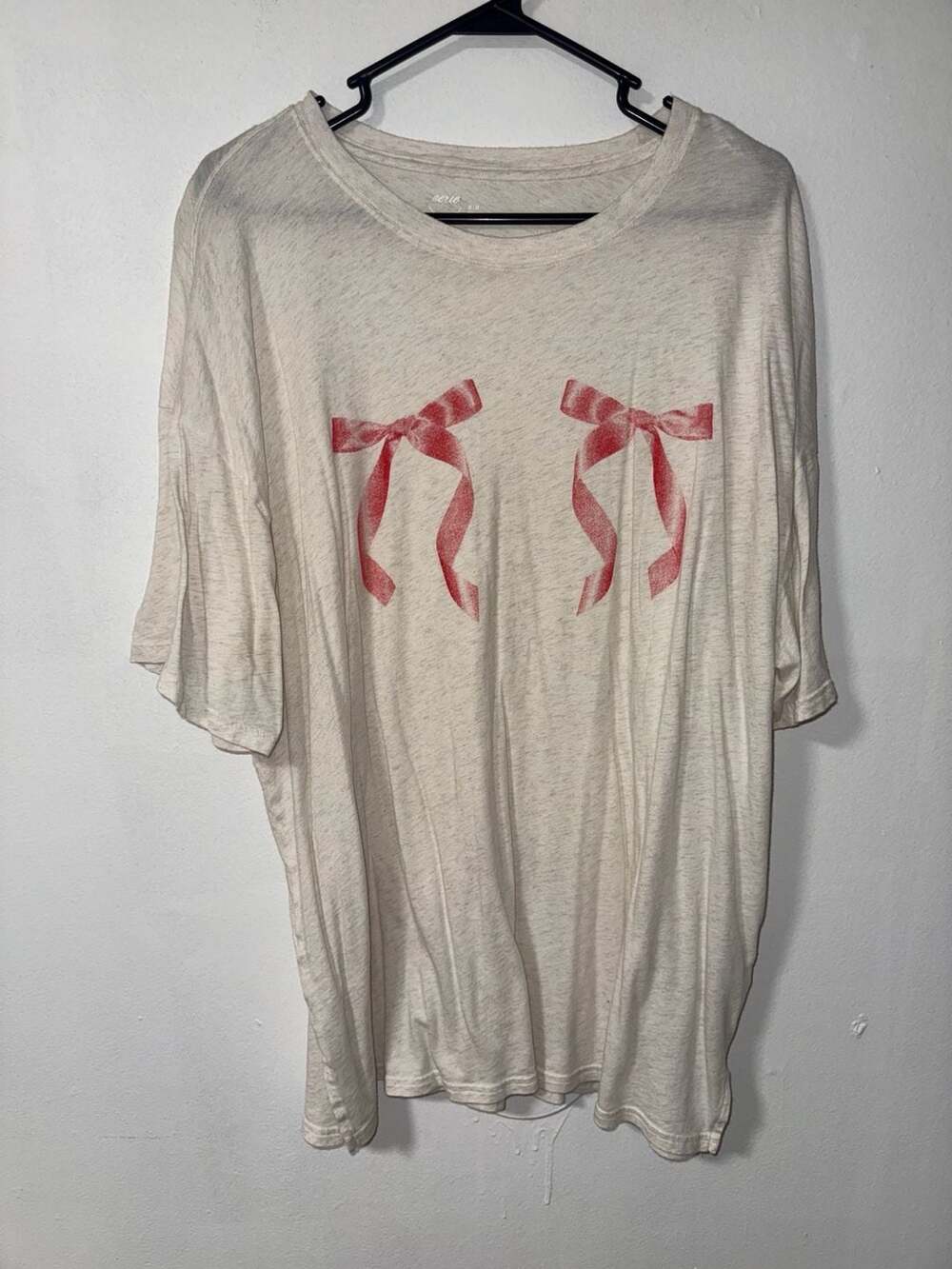 Aerie Oversized Heather Beige Red Bow Print Short Sleeve T-Shirt